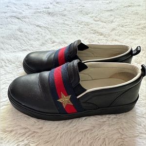 Gucci Kids Navy Dark Blue Striped Red Star Sneakers Loafers size 28 EU/ 11 US